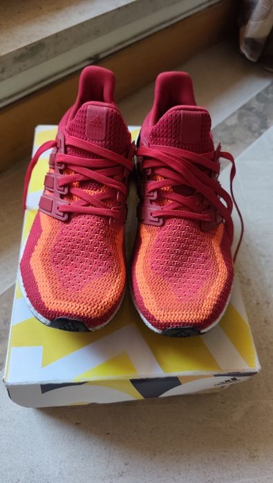 Tênis Adidas ultraboost