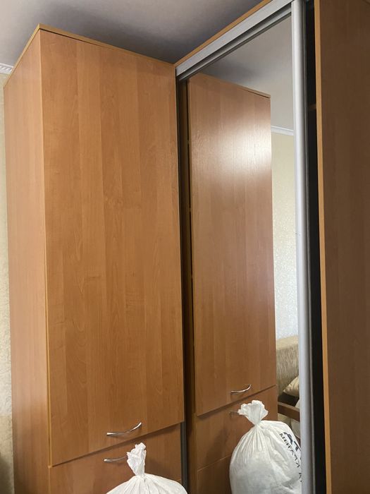 Продам вместительный шкаф