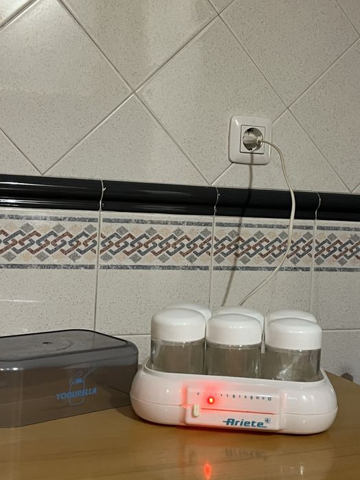 Máquina de Iogurtes Ariete Yogurella