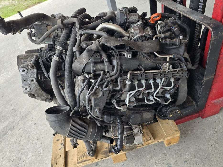 Двигун comonreil  VW Passat B7 CC Audi A3 8P Skoda Superb 2.0 tdi