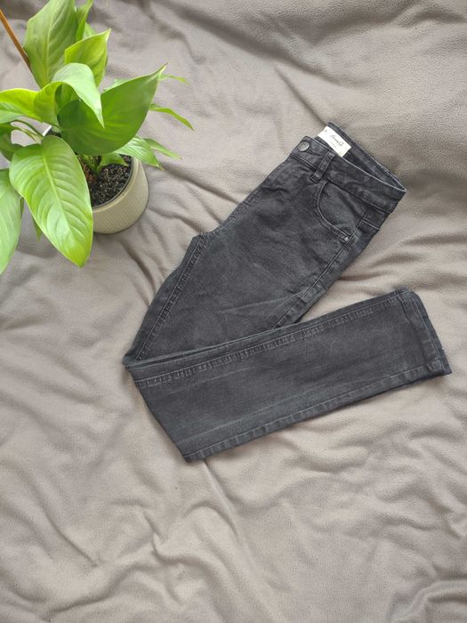 Spodnie spodenki szorty damskie młodzieżowe jeansy dżinsy denim jeans