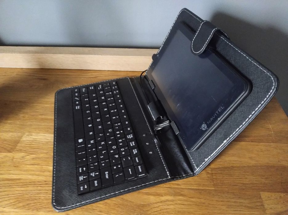 Tablet Navitel T700 3G android