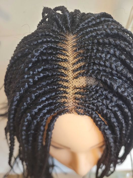 Czarna peruka warkoczyki lace front