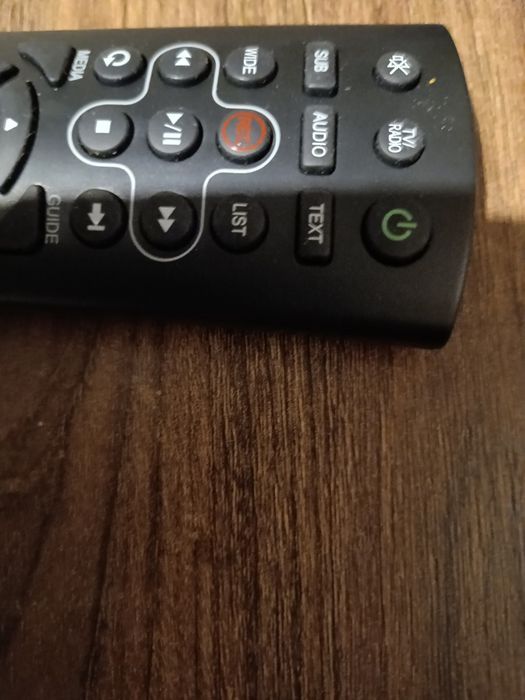 Dekoder satelitarny essentiel fransat connect