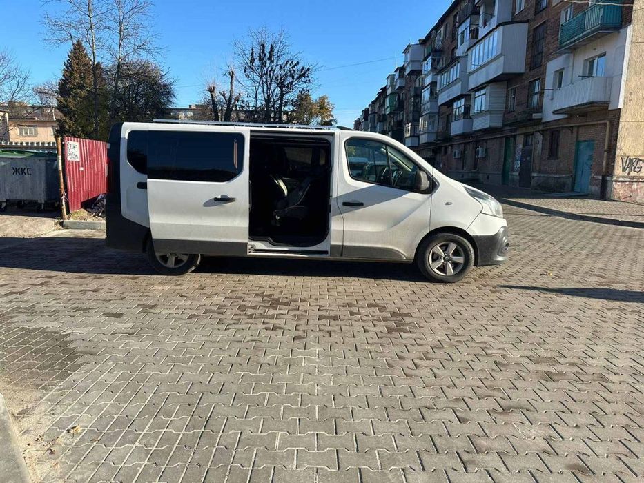 Renault Trafic, Long, пасажирський