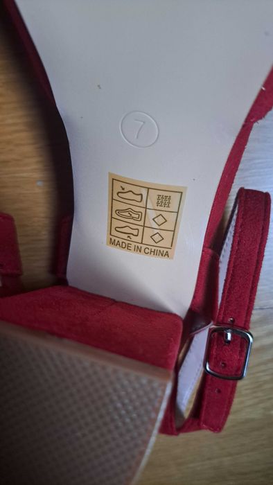 Sapatos Vermelhos - N.º 39 - Mulher - Novos