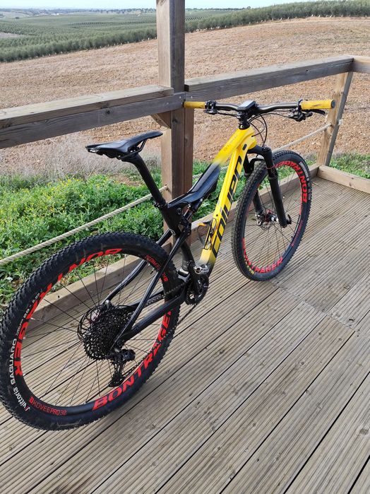 Bike coluer pronta para grandes pedaladas...