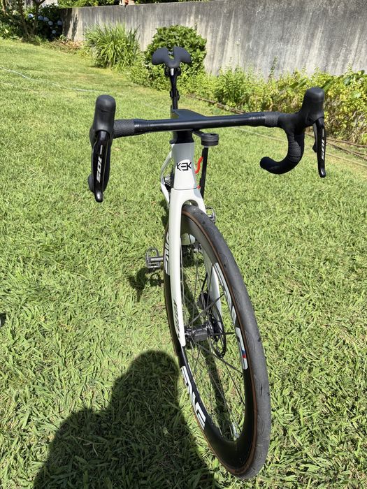 Bicicleta estrada Carbono Kozo Di2
