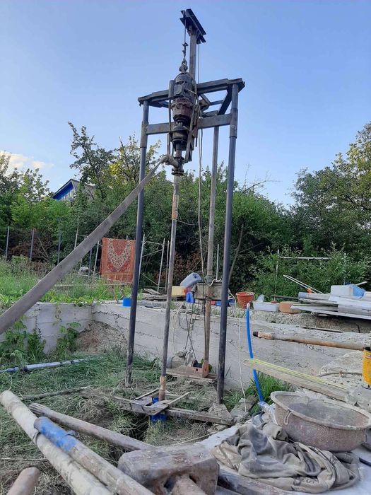 Чистка, бурение, ремонт скважин