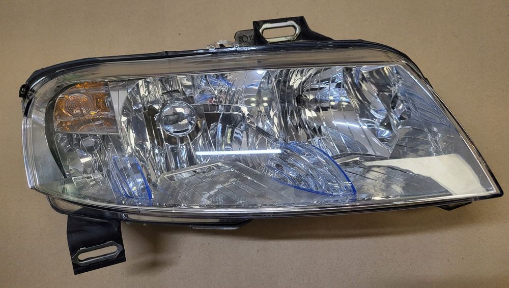 lampa prawy przód reflektor fiat stilo 01-08r. oe europa
