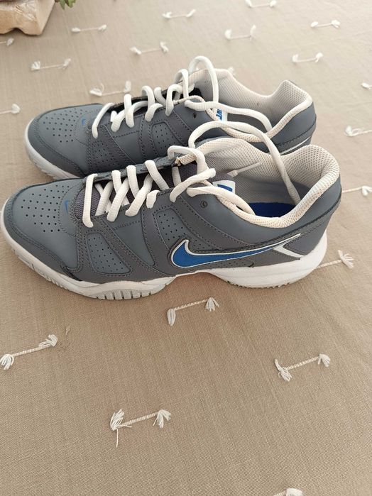 Tênis Nike City Court 7