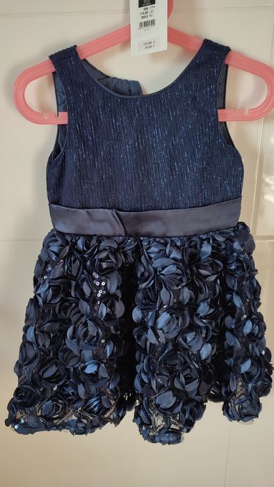 Piekna cekinowa sukienka smyk 92