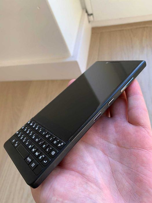 BlackBerry Key2 BBF100-1