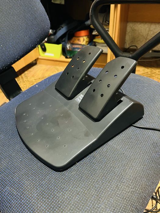 Игровой руль BRAVIS