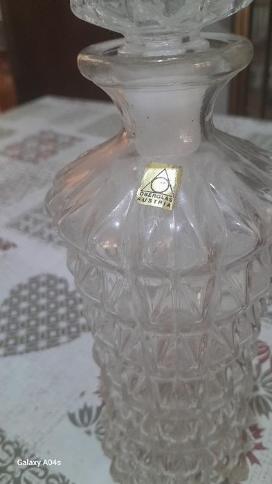 Garrafa de cristal trabalhado