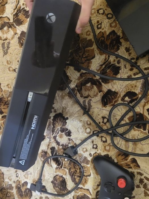 Продам xbox one в рабочем состоянии