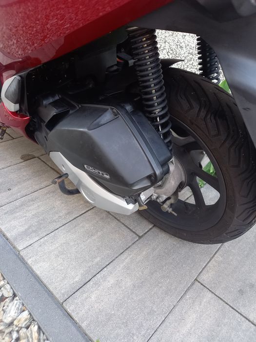 Honda PCX skuter o poj. 125