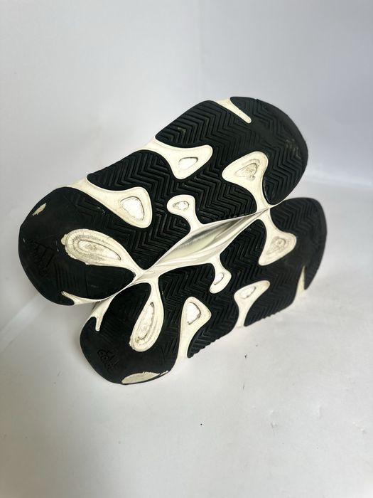 Кросівки Adidas Yeezy Boost 700 V2 Розмір 43
