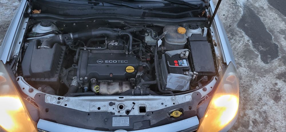 Свіжа Opel astra 1.4 90ps 2005 хетчбек