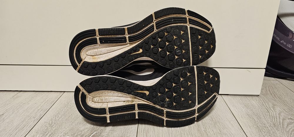 - Nike Air Zoom Pegasus 34 - Buty do biegania r. 41 wkładka 26,5cm