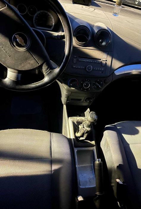 PARA PEÇAS Chevrolet Aveo de 2009 com boa mecânica