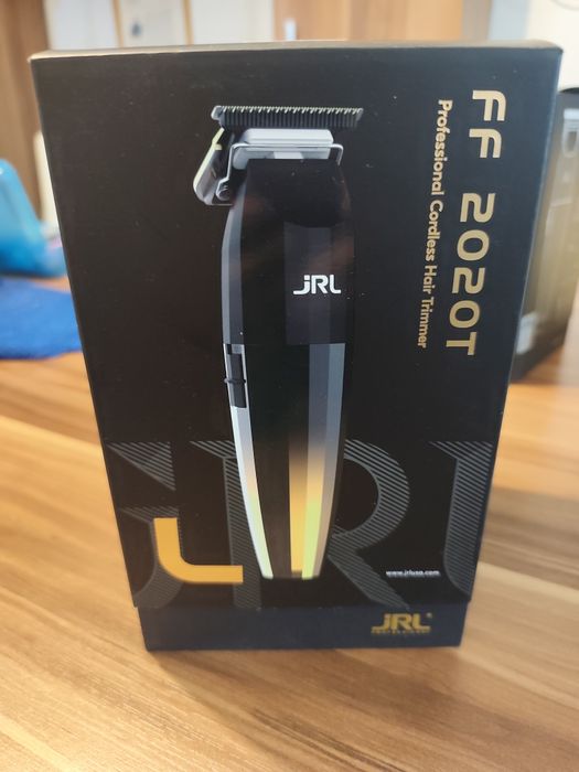 Vendo máquina de cortar cabelo  JRL