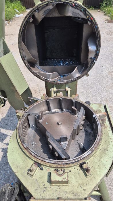 Młyn Młynek do tworzyw kabli pvc rozdrabniacz kruszarka Trymet T4 15kw