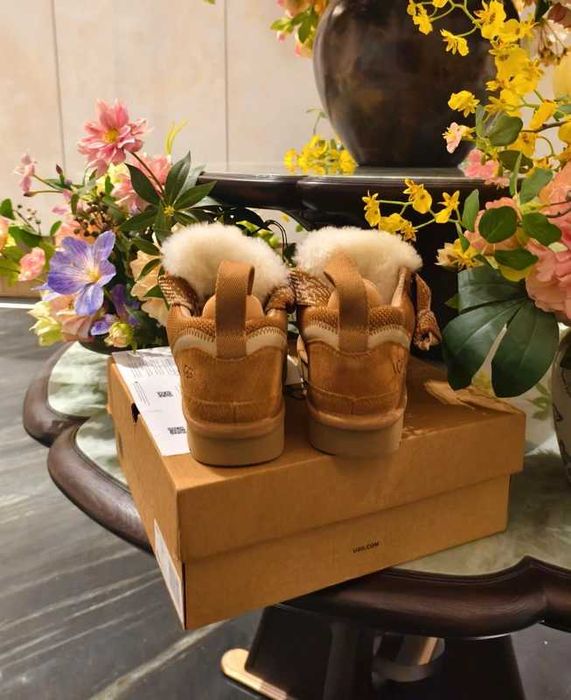 UGG Lowmel Chestnut Rozmiar 40