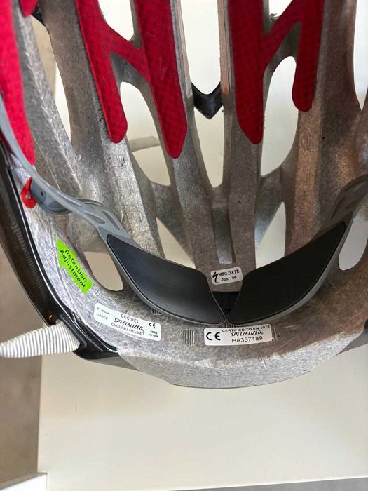 Capacetes FOX MIPS M e Specialized Decibel L