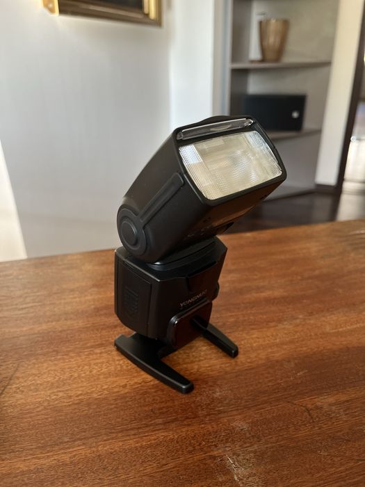 Canon 6d mark 2, canon 50mm 1.8, canon 35mm 2.0, helios 44m plus lampa