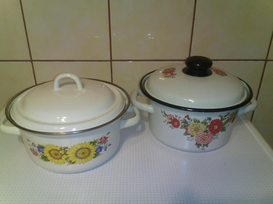Кастрюля .ссср эмалированная.