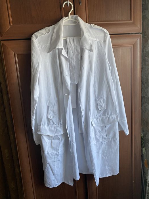 Медичний халат білий