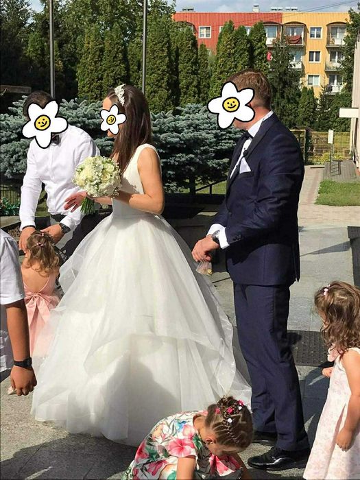 suknia ślubna księżniczka z trenem