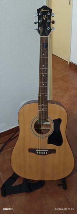 Violão com cordas de aço