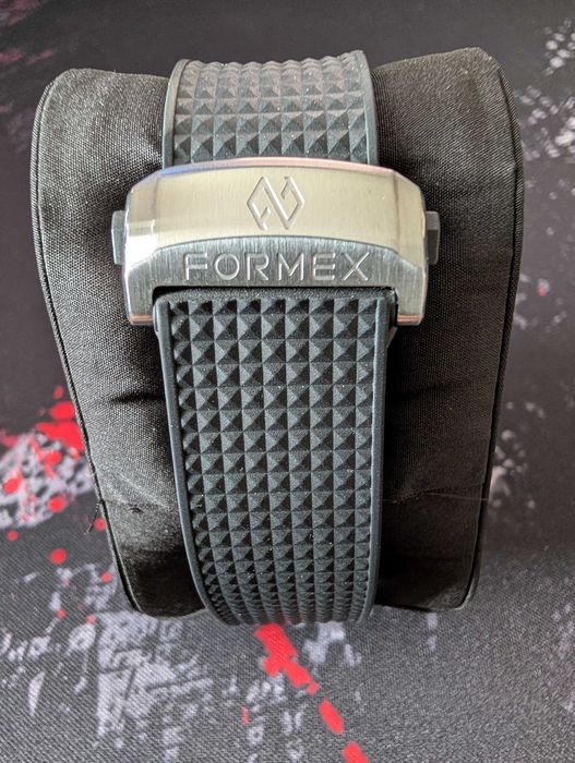 FORMEX REEF 42 MM Automatic COSC 300M czarny