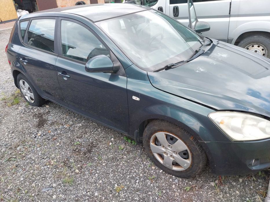 Kia ceed 2,0 crdi 2009 r