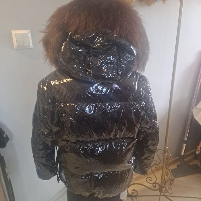 Kurtka czarna lakierowana kamizelka futerko 38 40