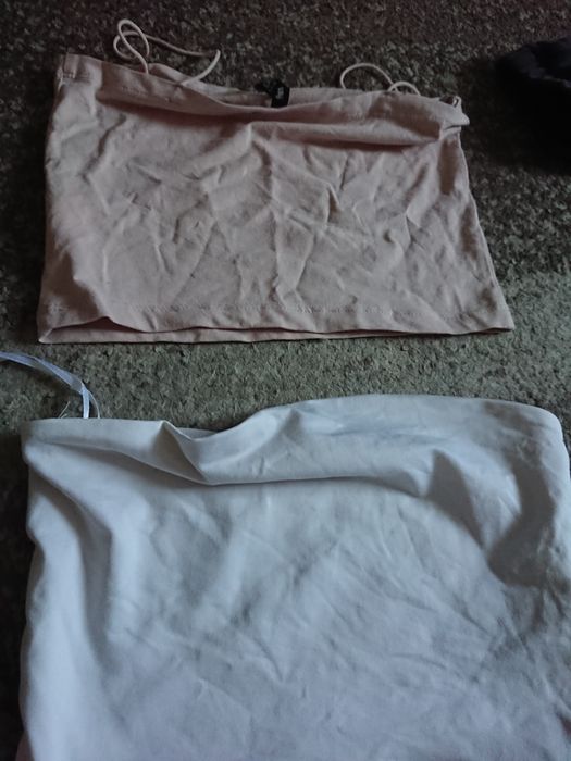 Dwa topy xs. Stradivaroous oraz Sinsay .