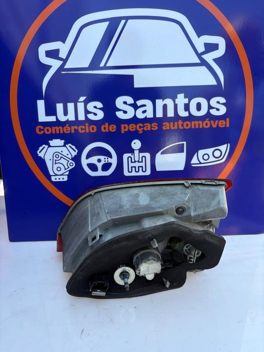 Farol farolim trás esquerdo da mala Peugeot 308 sw carrinha