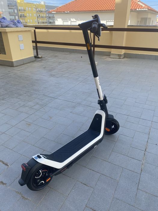 Trotinete Elétrica NIU KQi3 Sport - White