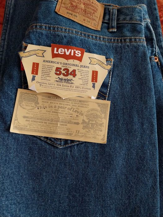 Calças /jeans Levi's 534  tamanho W34 L32 novo com mais 50% desconto