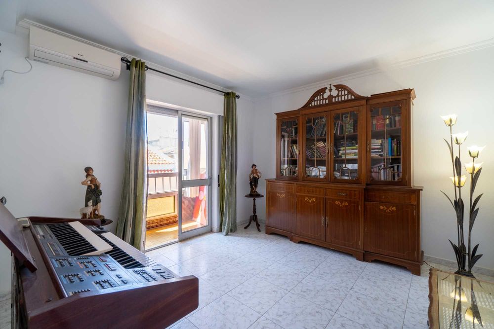 Apart T3 totalmente renovado 2 wc e marquise em Vila Real Sto. António