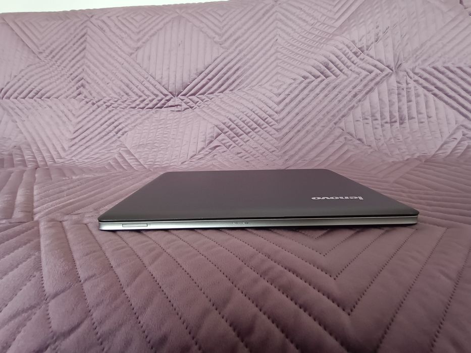 Laptop Lenovo Ideapad U310 Intel Core i7, 4GB ram 442GB SUPER STAN!!