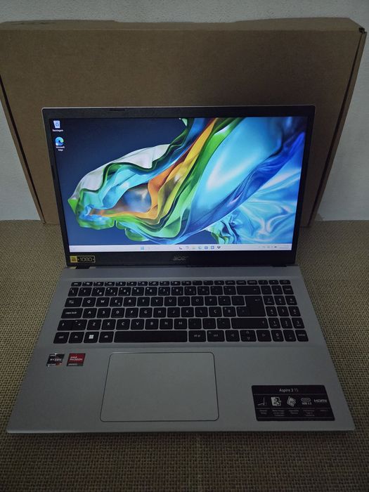 Portátil Acer Aspire 3 15 c/ GARANTIA