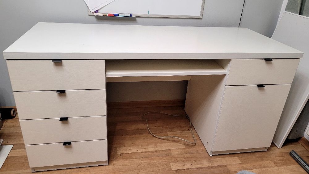 Białe biurko, solidne,  nie Ikea