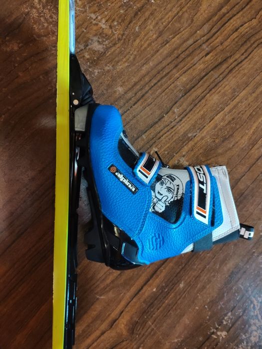 Ботинки лыжные беговые детские.