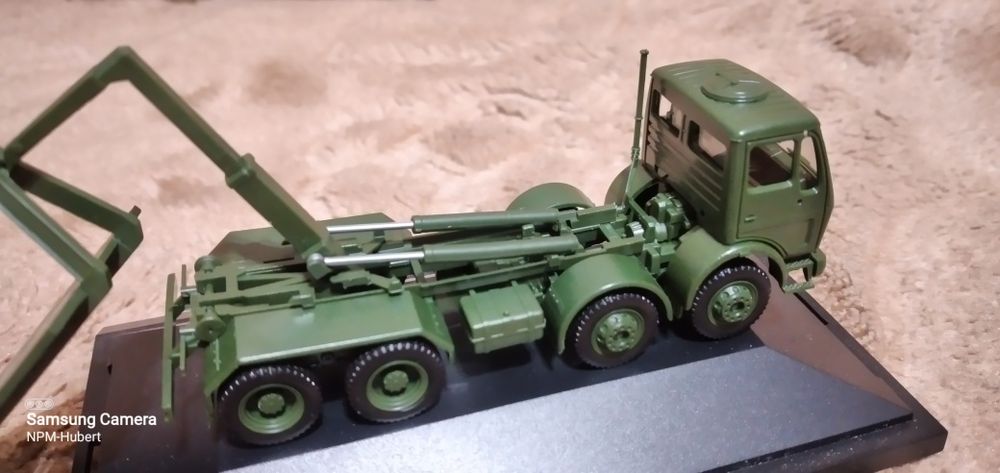Mercedes NG Bundeswehr 1:87 Mercedes Dealer edition