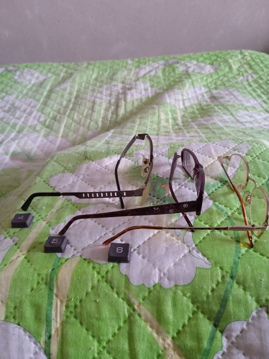 Оправа для очков. По 130 гр.