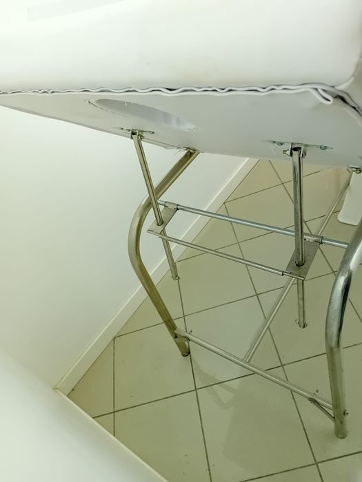 Marquesa em excelente estado.