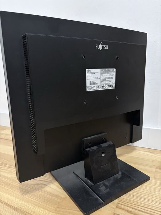 Monitor fujistu uzywany